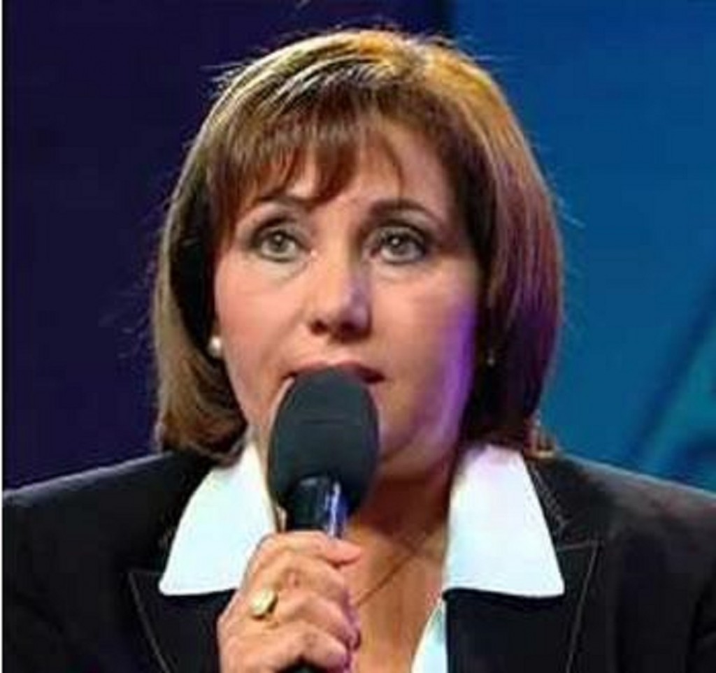 Editorial de Amina Debbache, directrice du Quotidien Echaab: Lettre d’une patriote algérienne au président français