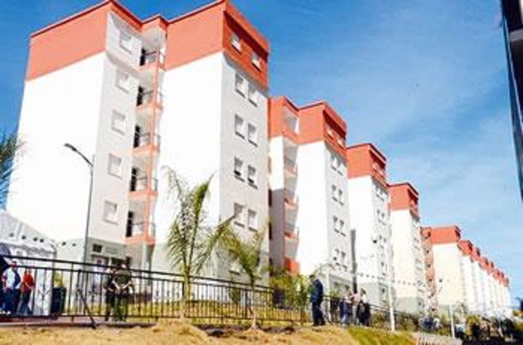 Le premier ministre l’a annoncé à Sidi Abdellah: « 16.000 logements Aadl livrés d’ici novembre »
