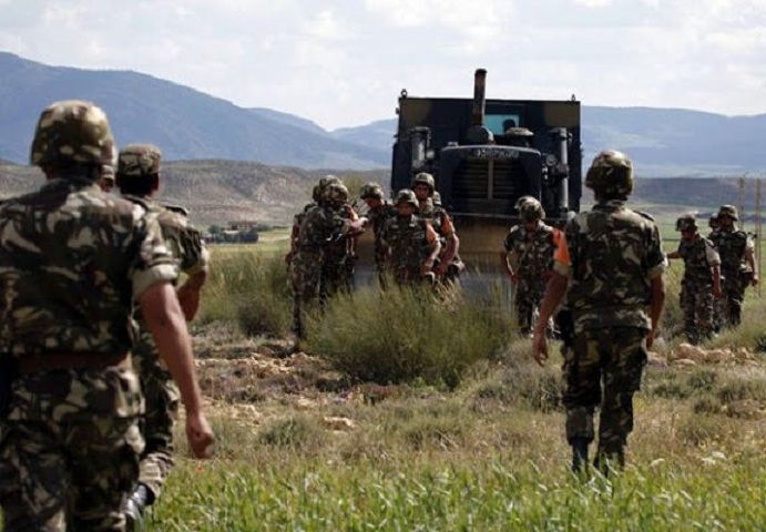 Ain Defla : l’armée détruit 10 bombes de confection artisanale