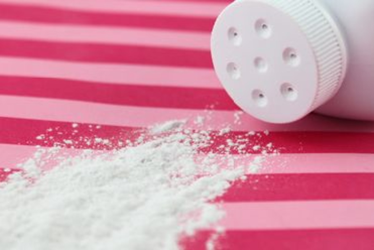 Le talc peut-il remplacer un déodorant ?