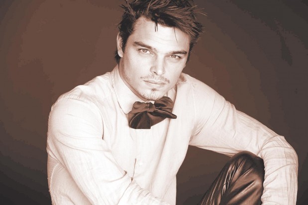 Lucien Guinard, l’étoile montante du cinéma suisse: “J’ai beaucoup appris en jouant en Algérie”