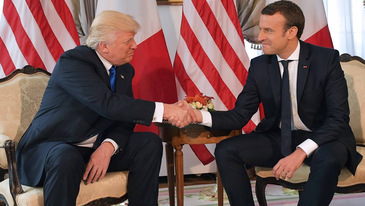 Front uni de Merkel et Macron face à Trump malgré des divergences