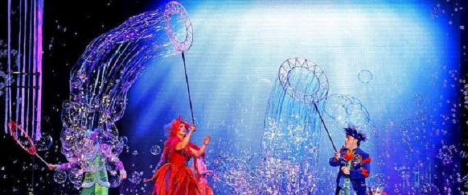 « Bulles sous l’eau », le spectacle investit le tram et le métro d’Alger demain