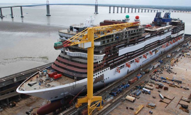 Paris annonce la nationalisation des chantiers navals STX France