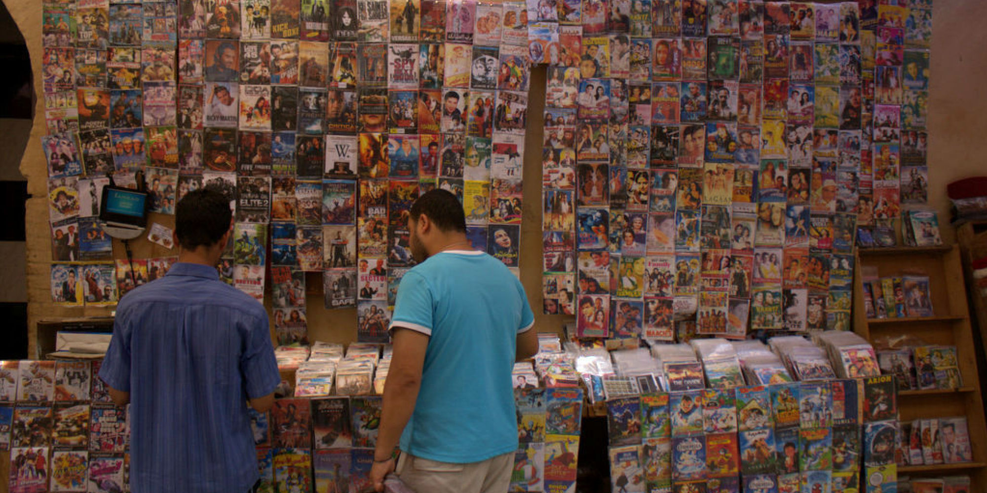 Opération «coup de poing» à travers plusieurs quartiers: 5.400 CD et DVD piratés saisis