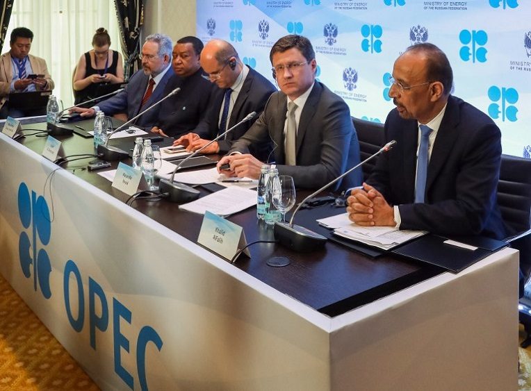 Pétrole : l&rsquo;accord de baisse de la production sera reconduit en 2018 en cas de nécessité