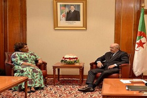 Tebboune reçoit la ministre angolaise de la Culture