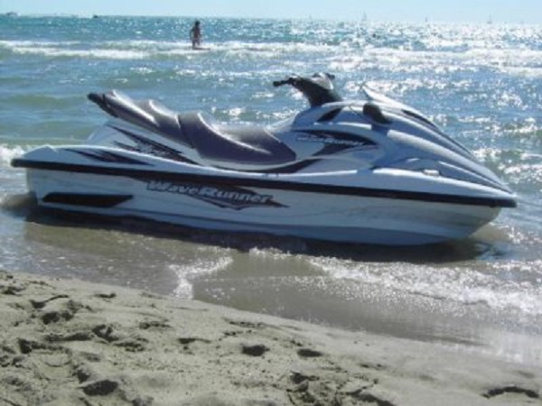 Annaba – Jet-skis trop près du rivage Des baigneurs tirent la sonnette d’alarme