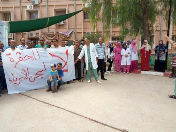 Elles protestent aujourd’hui devant le siège de l’UGTA et réclament la libération de leurs consoeurs de l’hôpital de Aïn Oussara : Sages-femmes, l’accouchement de colère