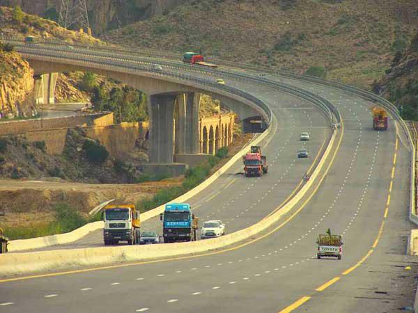 Algérie: Mise en exploitation courant septembre de la section d&rsquo;autoroute Ouzera-Benchicao