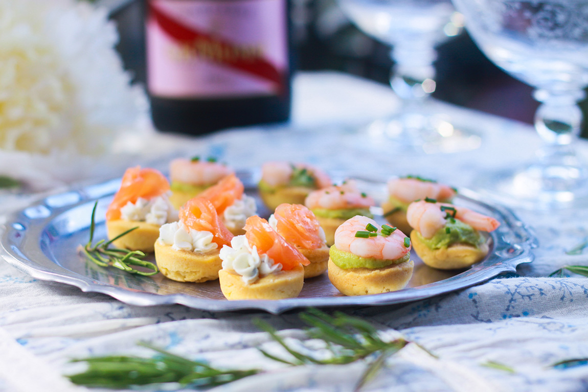 Bouchées de guacamole et crevettes