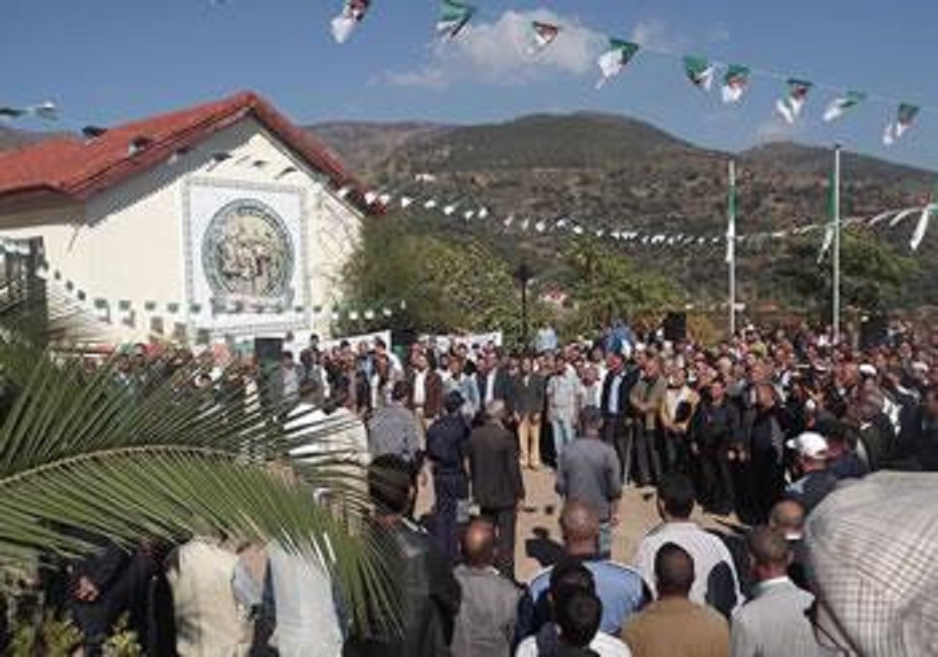 Célébration du 20 Août à Béjaïa: Des milliers de personnes à Ifri