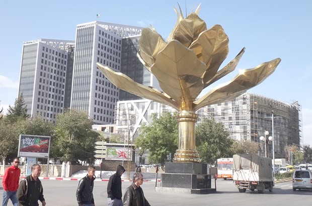 Sétif, patrimoine architectural moderne d’Assia Samai -Bouadjadja: Evolution d’une belle ville