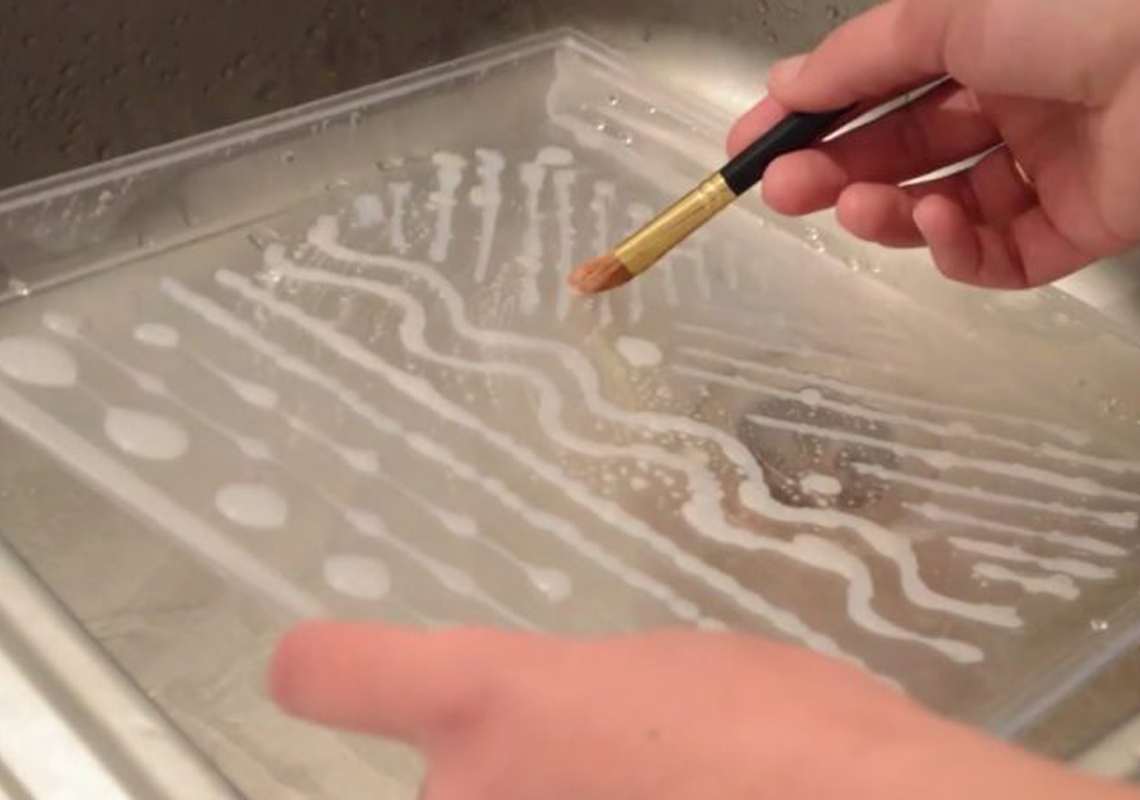 DIY: Accessoire de nettoyage pour les pinceaux