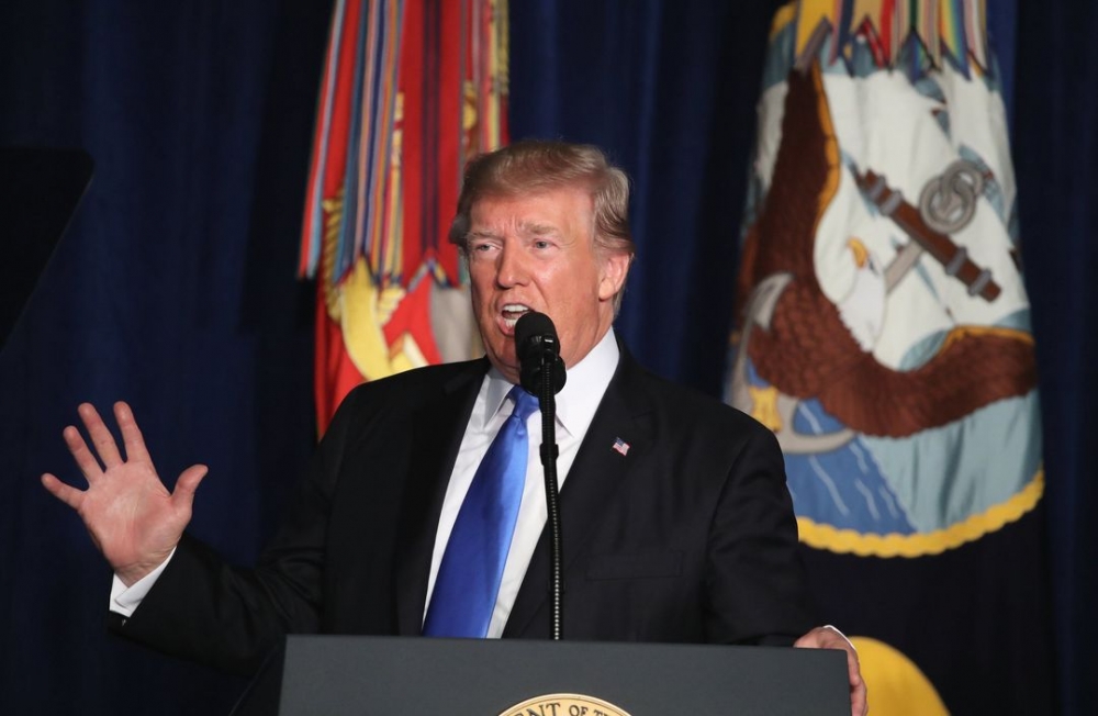 Trump exclut un retrait d’Afghanistan: Les talibans promettent “un cimetière”