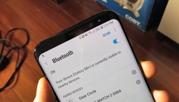 Android va finalement vous montrer le niveau de la batterie des appareils Bluetooth connectés!