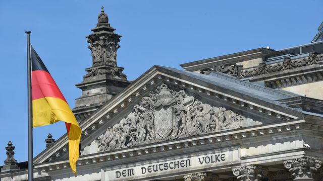 Des touristes chinois arrêtés à Berlin pour des « saluts nazis »