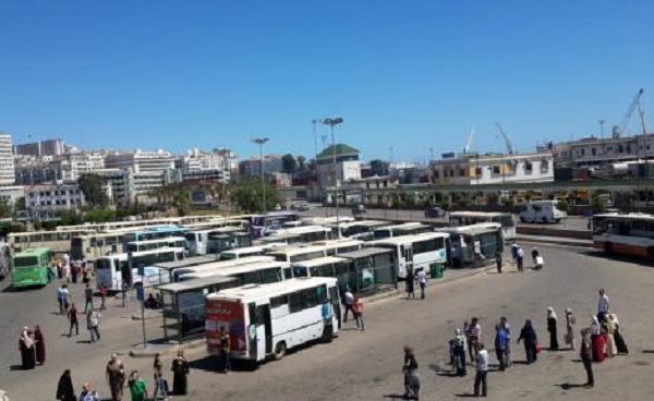 Alger : les singuliers braqueurs de la passerelle reliant les stations de bus du 2 mai