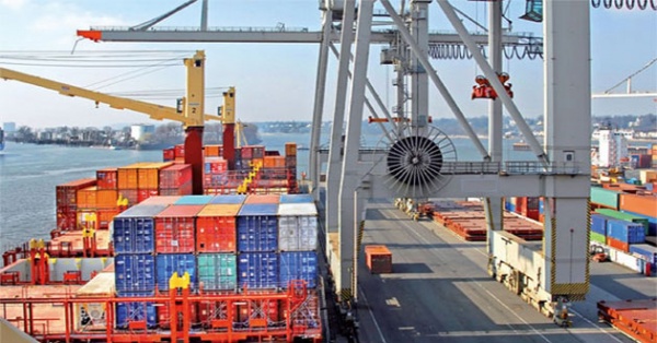 Commerce extérieur: baisse du déficit commercial sur les 7 premiers mois de 2017