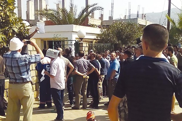 Ils ont protesté contre le manque d&rsquo;eau et les coupures d&rsquo;électricité: Grève générale des commerçants à Azeffoun