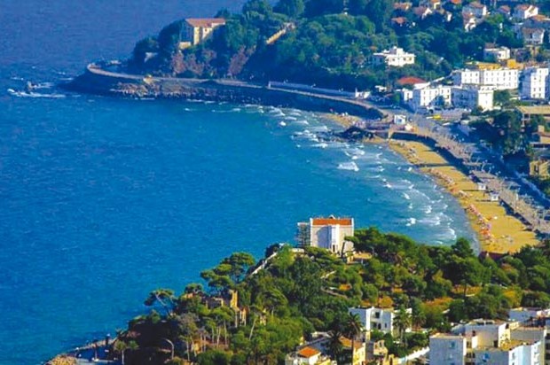 Les derniers vacanciers quittent à regret Annaba: Bône a fait bonne impression