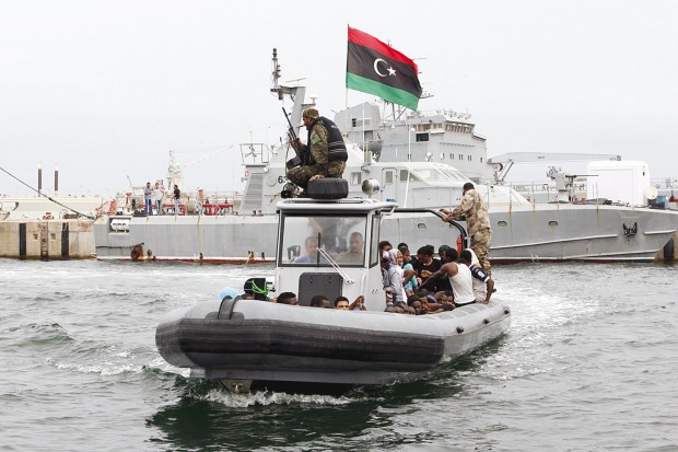 Contrôle maritime pour bloquer le départ de migrants vers l&rsquo;Europe:   L’Italie apporte son soutien à la Libye