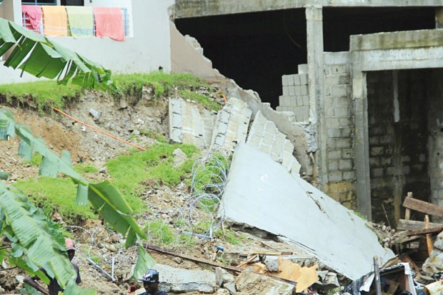 Chlef : Une famille risque d&rsquo;être ensevelie sous les décombres à Ténès