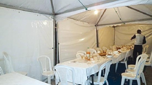 El-Tarf :  Une tente occupe la chaussée