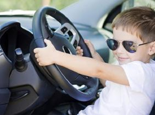 Un enfant de 7 ans surpris au volant de la voiture familiale à Oslo