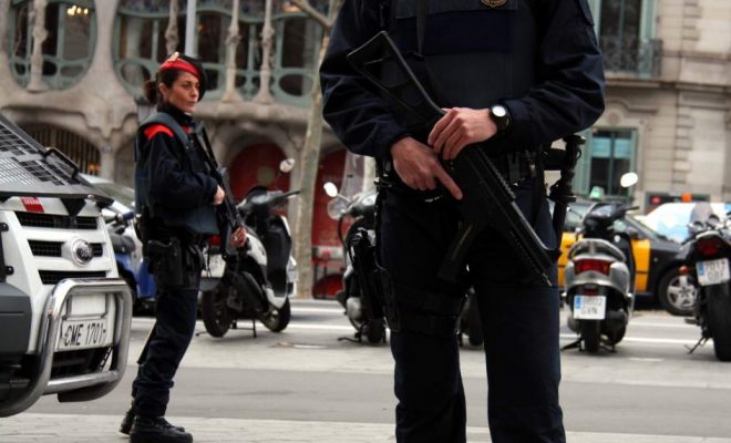 Espagne : au moins quatre terroristes abattus au sud du pays