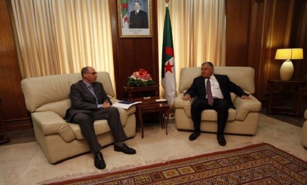 Guitouni reçoit l’ambassadeur de France en Algérie