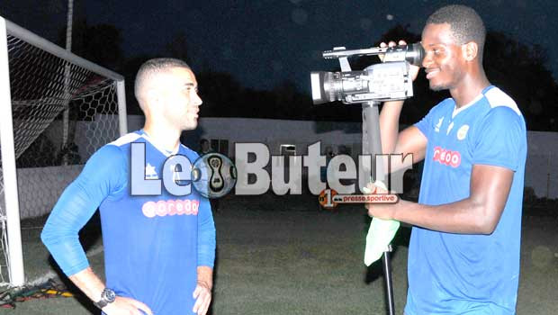 De Paris, Ekedi dit tout : «C’est aux dirigeants de la JSK ….»