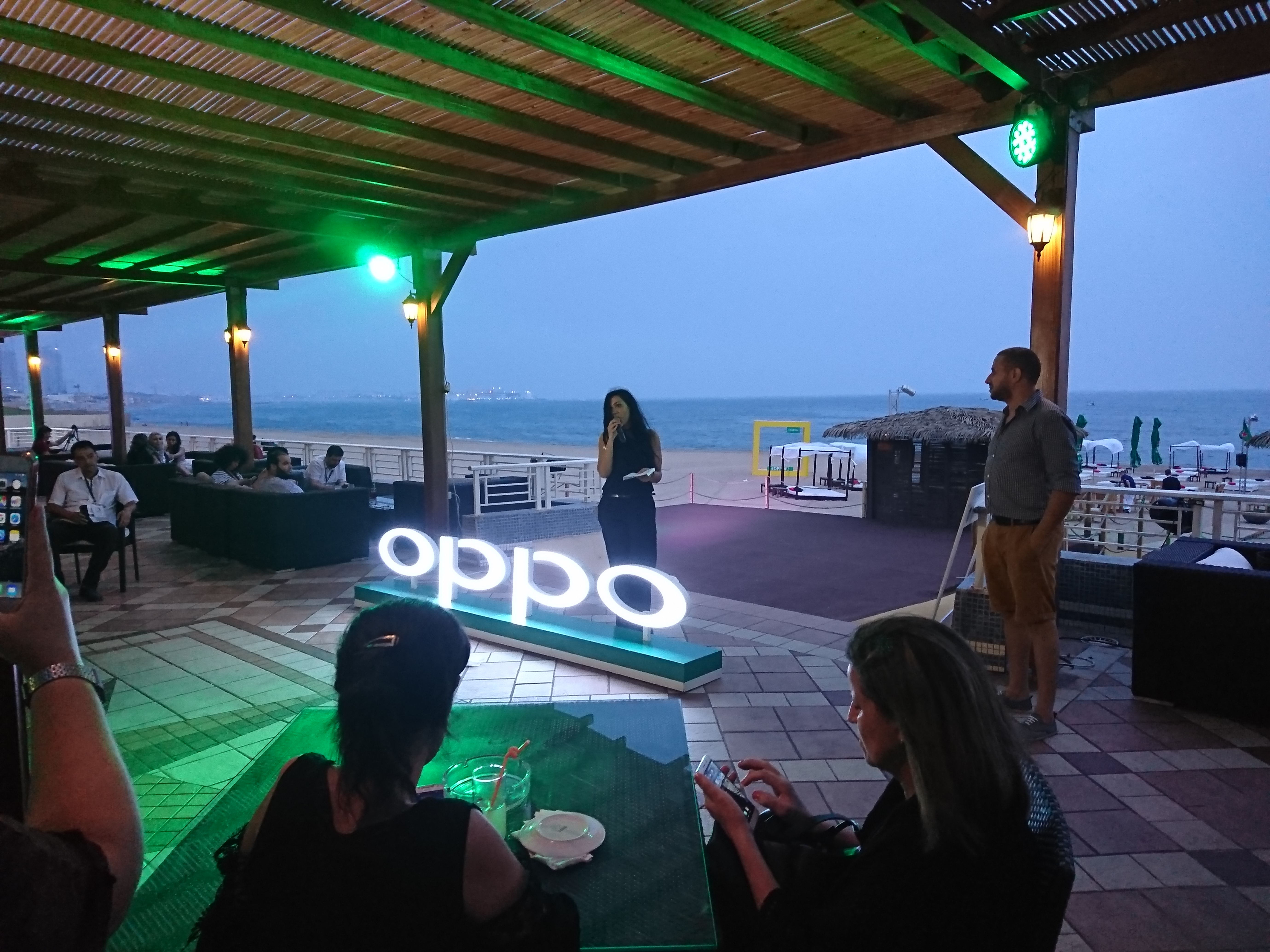 Un téléphone, double capteur, pour de meilleurs selfies, OPPO tire le rideau sur le F3