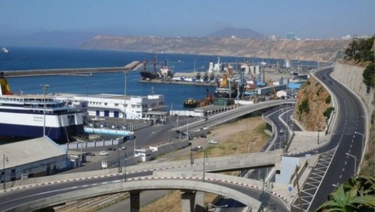 Oran: Un véhicule chute d’un pont, 6 blessés