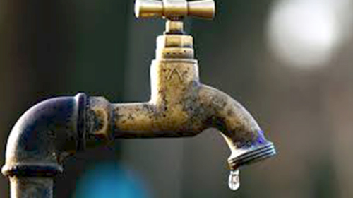 Deux manoeuvriers retraités imposent leur diktat