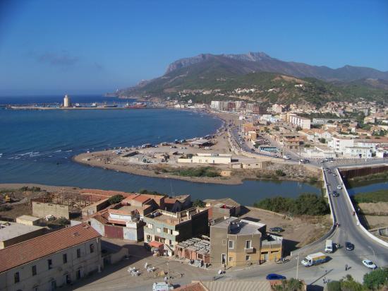 Insalubrité sur la placette de La Marina à Ténès: À qui la faute ?