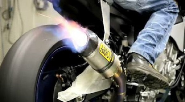 Deux-roues : Remise sur les échappements Arrow chez Moto Passion