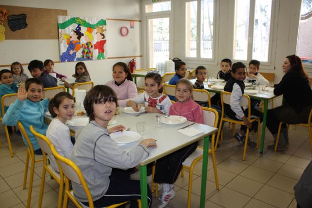 SCOLARISATION DES ENFANTS, INFRASTRUCTURES ET PÉDAGOGIE L’ éducation dresse son bilan