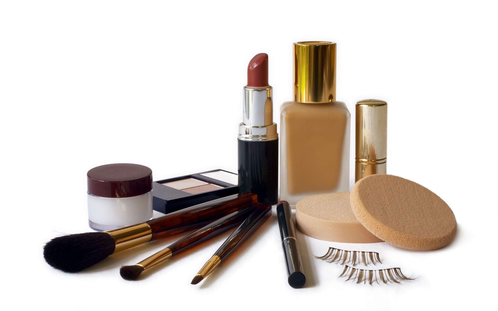 Cosmetiques :  Dépassée la date d’utilisation, quels sont les risques ?