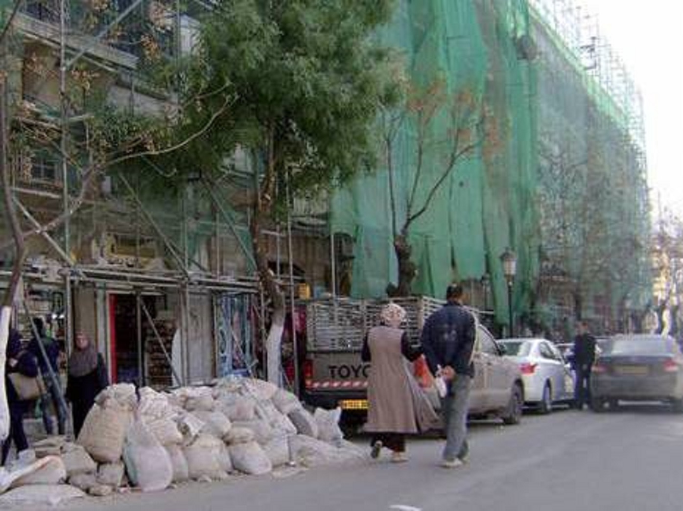 Rues sales, trottoirs défoncés, façades délabrées: A quoi sert un maire ?