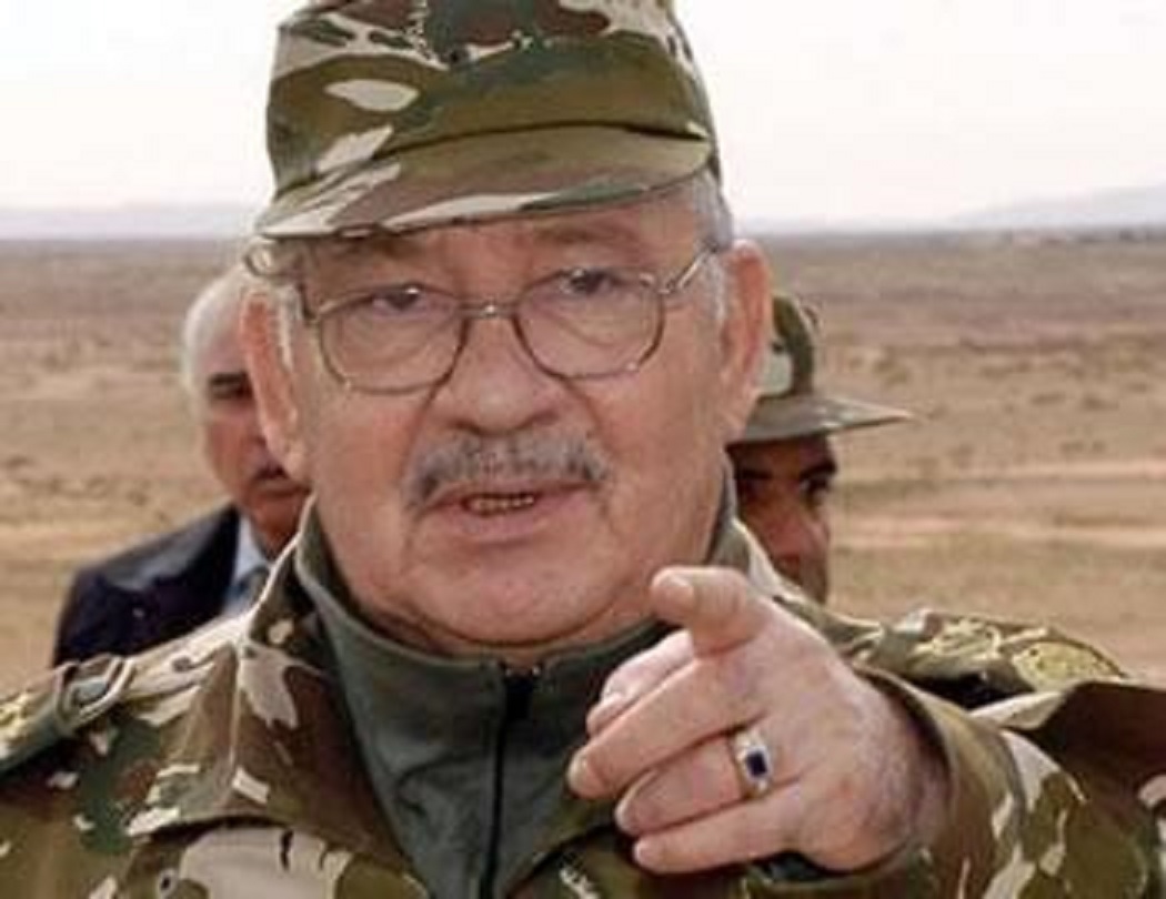 Gaïd Salah lors de la destruction des mines antipersonnel à Hassi bahbah: « L&rsquo;Algérie respecte ses engagements »