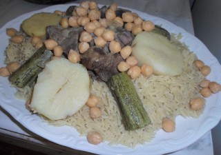Tlétlé_with_vegetables