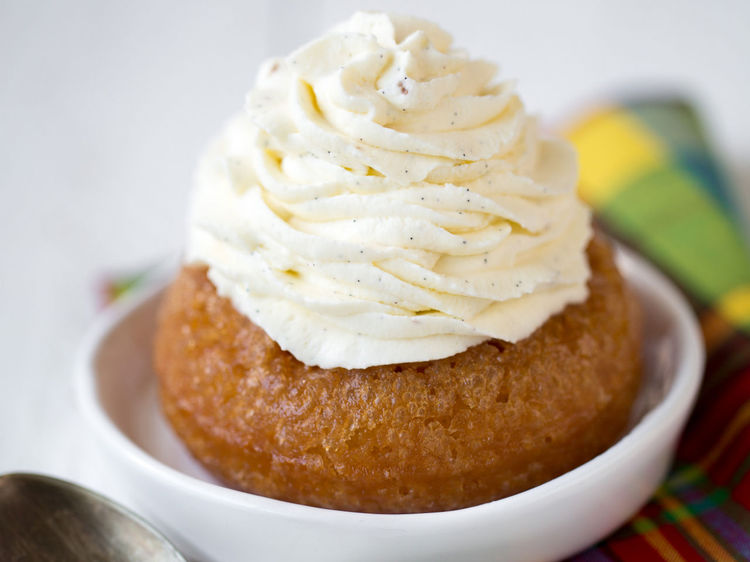 Baba à la chantilly