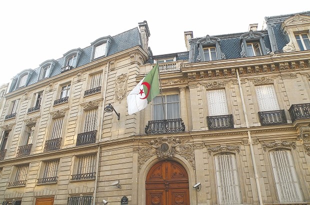 Le chargé d’affaires à l’ambassade de Paris rappelé
