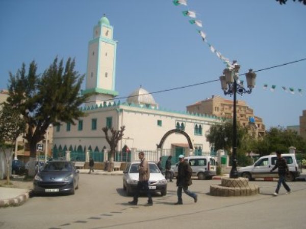 Un muezzin retrouvé assassiné devant une mosquée à Tigzirt (wilaya de Tizi Ouzou)