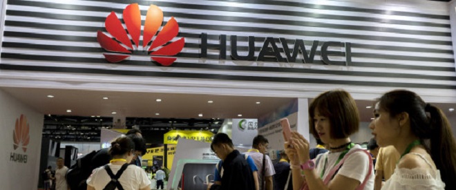 Smartphones: le chinois Huawei introduit l&rsquo;intelligence artificelle dans sa puce