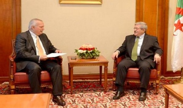 Ouyahia reçoit l’envoyé spécial d’Abdel Fattah Al Sissi