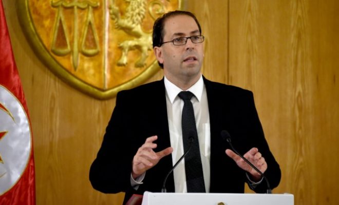 Tunisie: le chef du gouvernement annonce un vaste remaniement ministériel
