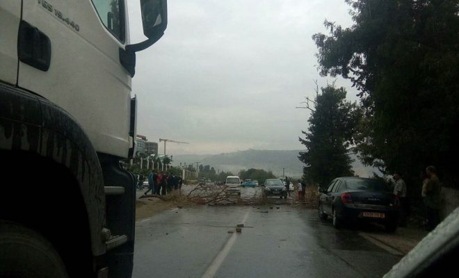 Béjaia: la RN-75 fermée par des citoyens en colère à Amizour