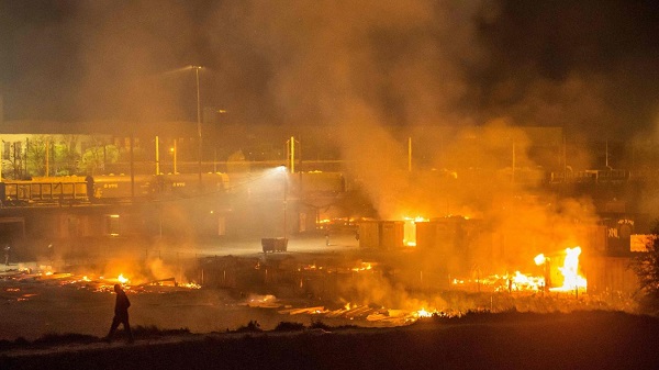 Un incendie ravage le camp des sans-papiers africains à Batna